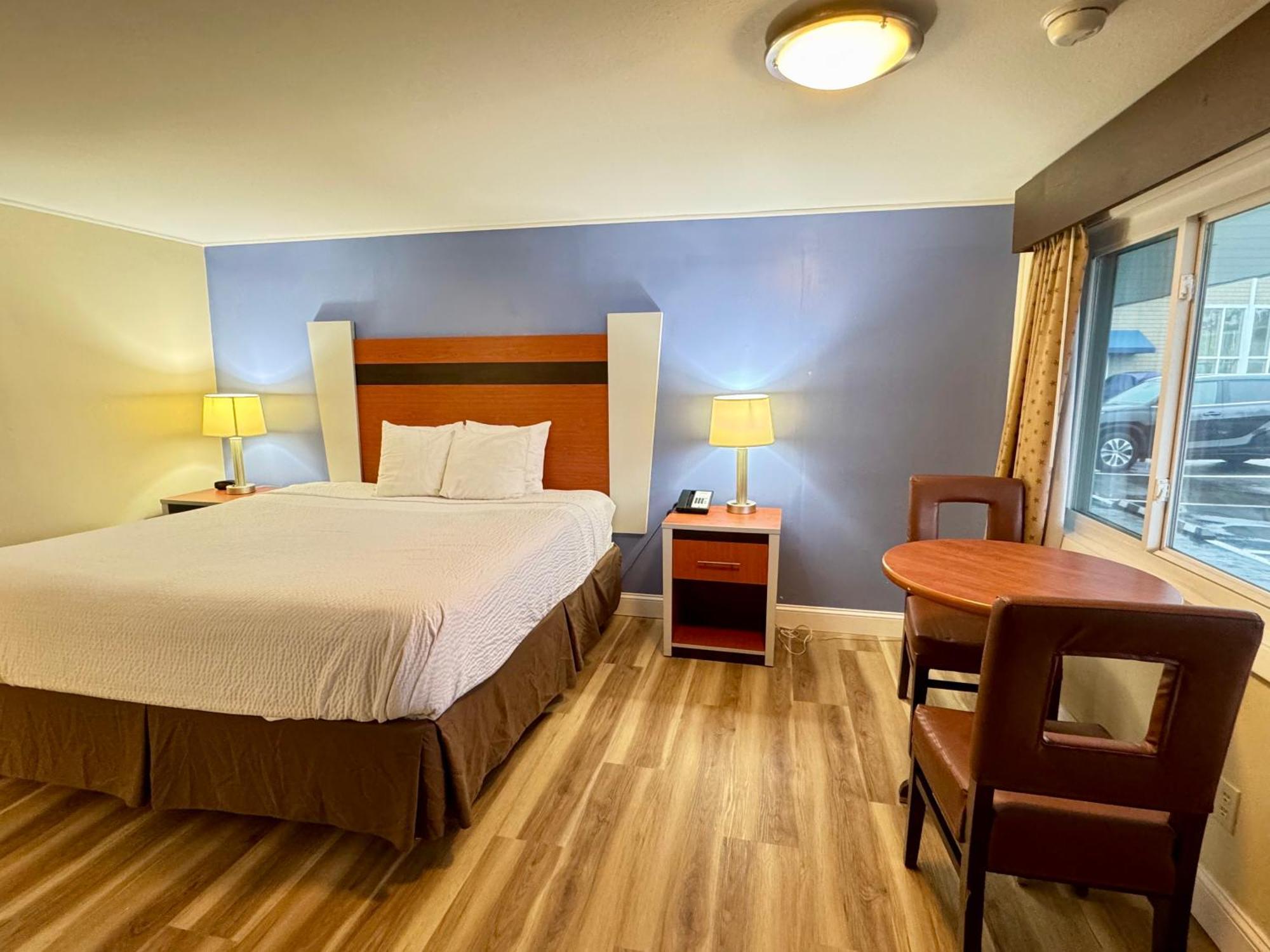 Days Inn By Wyndham - Cape Cod West Yarmouth Exterior photo